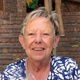 Lucienne DE BONDT