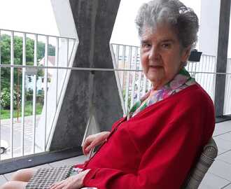 Francine DE LEEUW Francine DE LEEUW